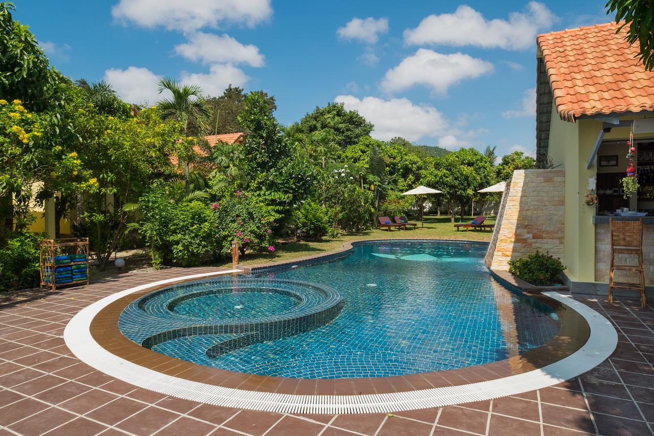 Bougainvillea Resort Kep Exterior photo